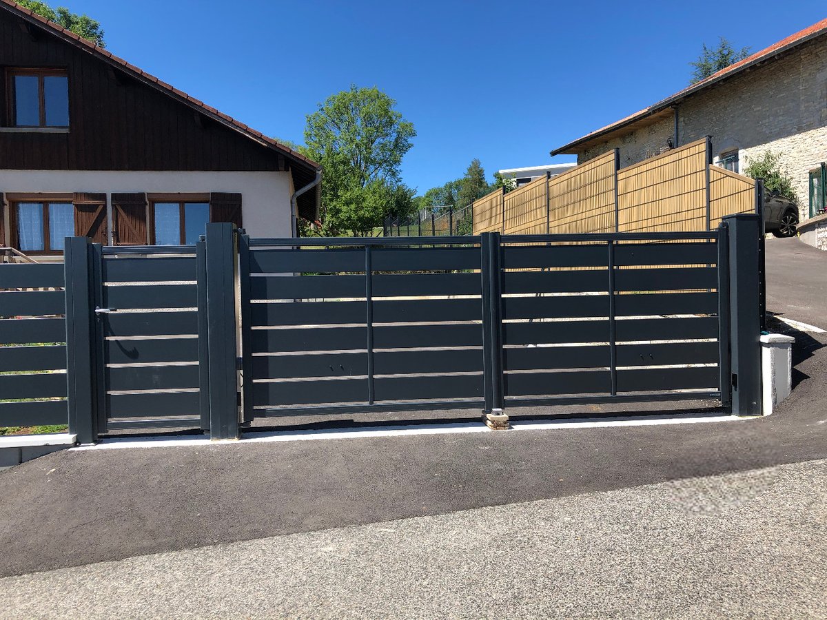 AML25360's tweet photo. #Réalisation du jour ! 🪚

Et vous un #projet également ?
Contactez-nous par 📩 contact@laboutique-aml.fr ou par 📞 03 81 60 47 83.
Nous  sommes là afin de vous écouter, vous conseiller et vous accompagner  dans tout vos projets que ce soit en #rénovation ou en #construction ! 🤝 https://t.co/nhR7Q0adGa