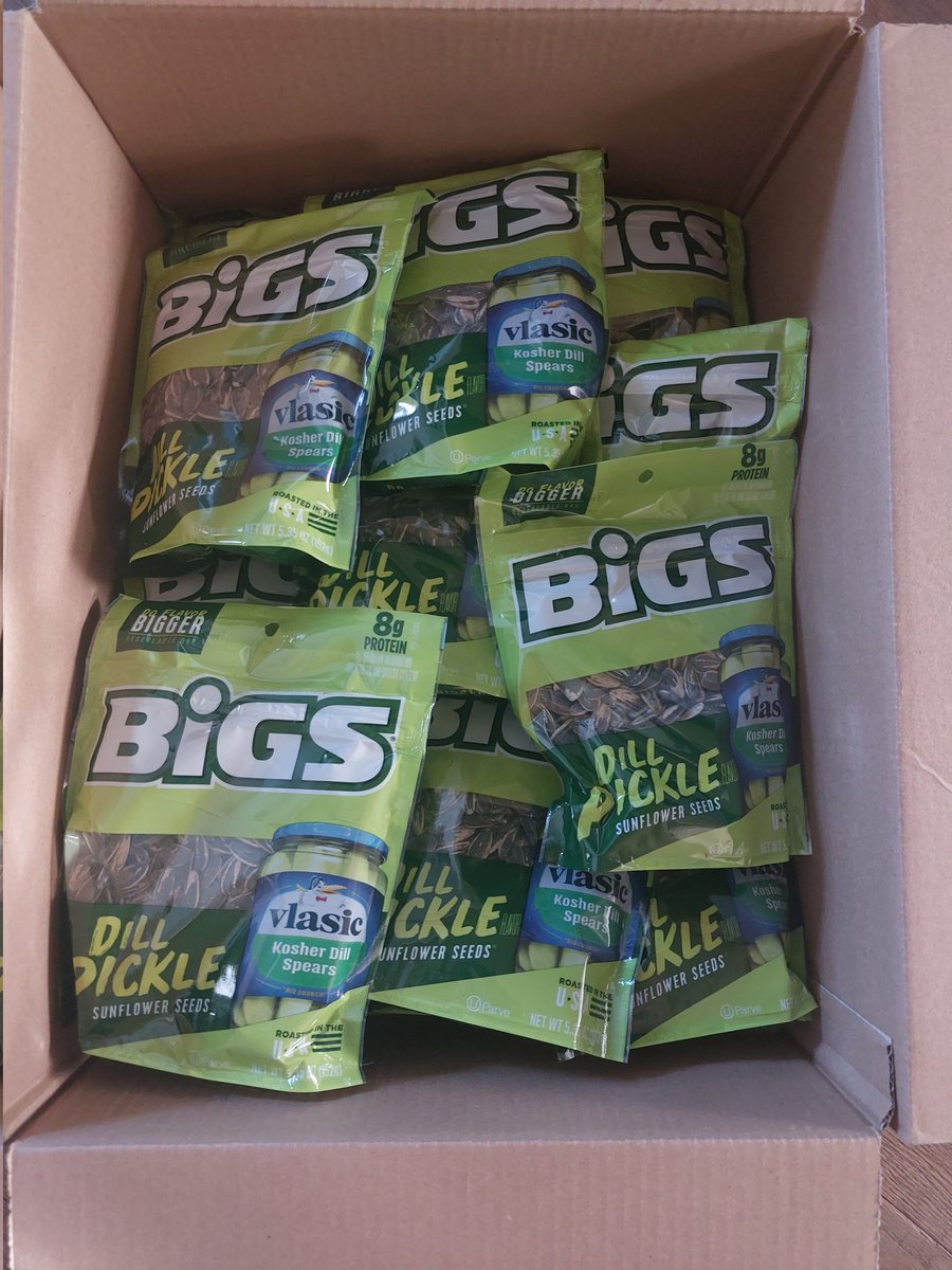 CakeLiive's tweet photo. @BIGS_Seeds did a poll to see which seeds my daughters high school softball team preferred. Pickle won by a landslide. Gotta keep these girls supplied 🥎 https://t.co/xbydcJr8H9
