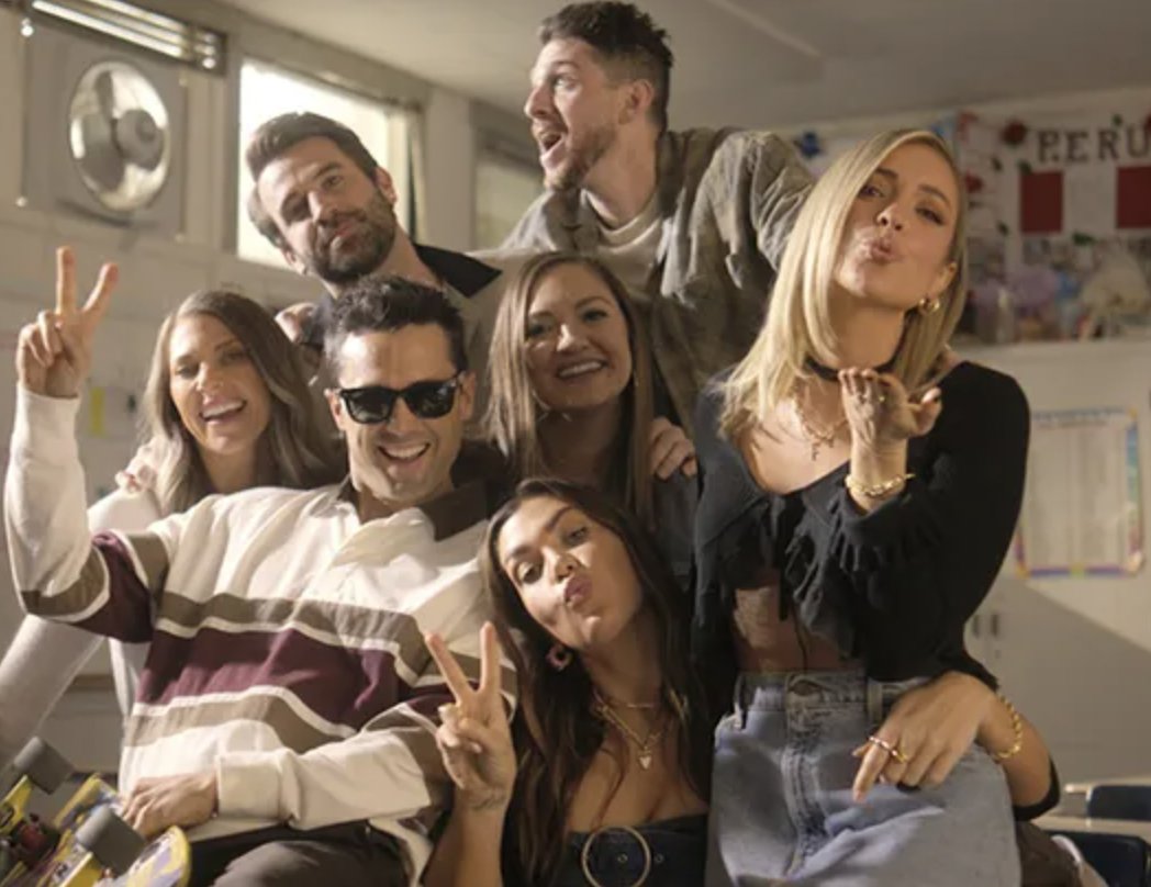 gibsonoma's tweet photo. 🚨 Extremely important "Laguna Beach" reunion 🚨 https://t.co/NTw6TFEUzm