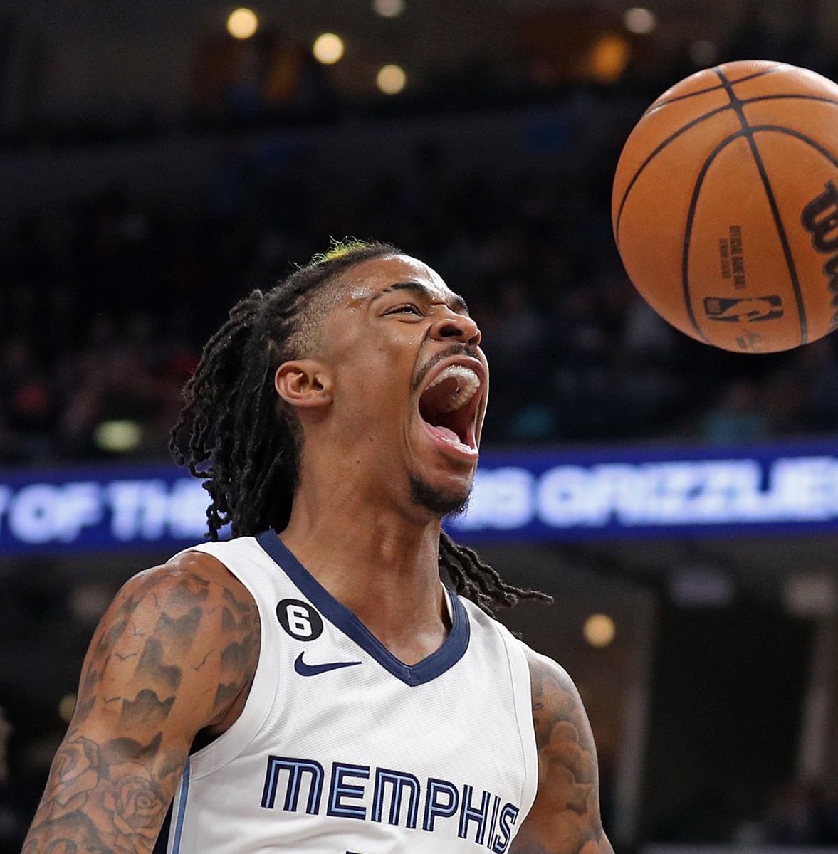 TheDunkCentral's tweet photo. An anonymous coach is picking the Grizzlies to beat the Lakers in 5 games: 

“The Grizzlies have too much firepower for the Lakers. Ja Morant, I don’t know if there’s anyone on that Lakers team that can guard him. He’s unguardable. And this is their time.” 

(Via @TheAthletic ) https://t.co/WbbWGmGjpn