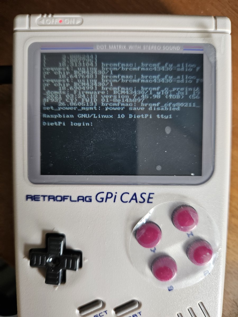 ppiecuch's tweet photo. DietPi running on my PiZero + GPI case. @RetroFlagcase https://t.co/7oKVhE935Z