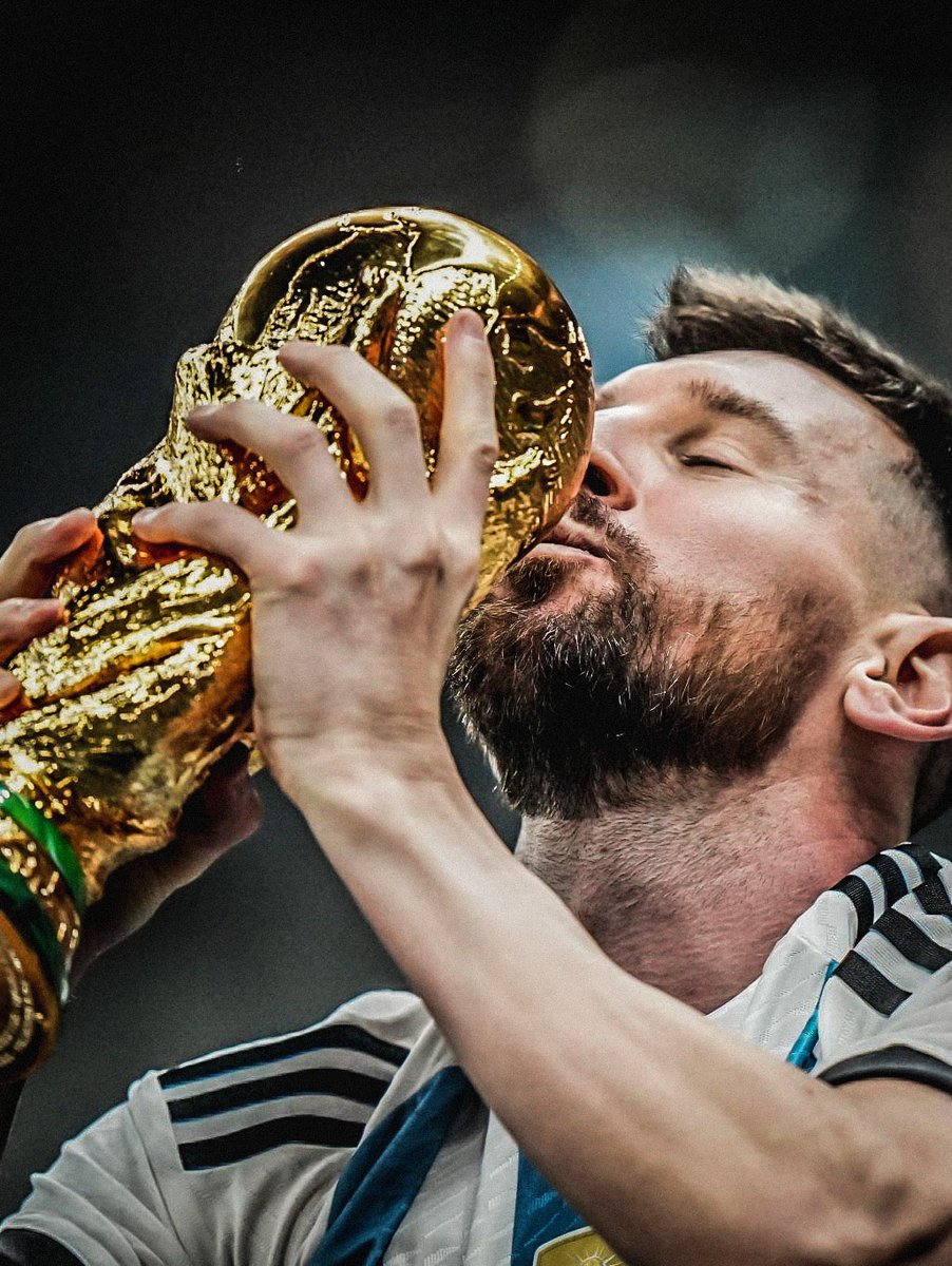 Lm10Messista's tweet photo. Feliz día Internacional del Beso. https://t.co/bH2ArJwKQI