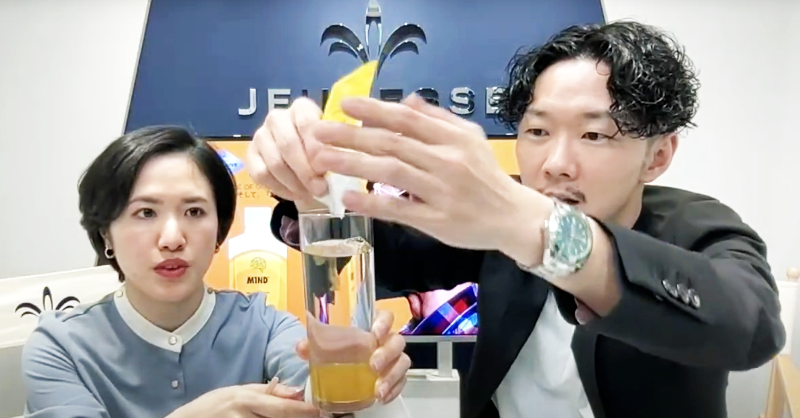 jnsjapan's tweet photo. #ジュネス の大人気ニュートリション製品、皆さんはいつもどうやって飲んでいますか❓

これからの暑くなる季節にぴったりのリザーブの楽しみ方や、アレとアレの意外な組み合わせなどをお試ししながら動画でご紹介😋

#RESERVE #M1ND #REVITABLU #monavie  #美容 #健康

↓ぜひやってみてくださいね👍