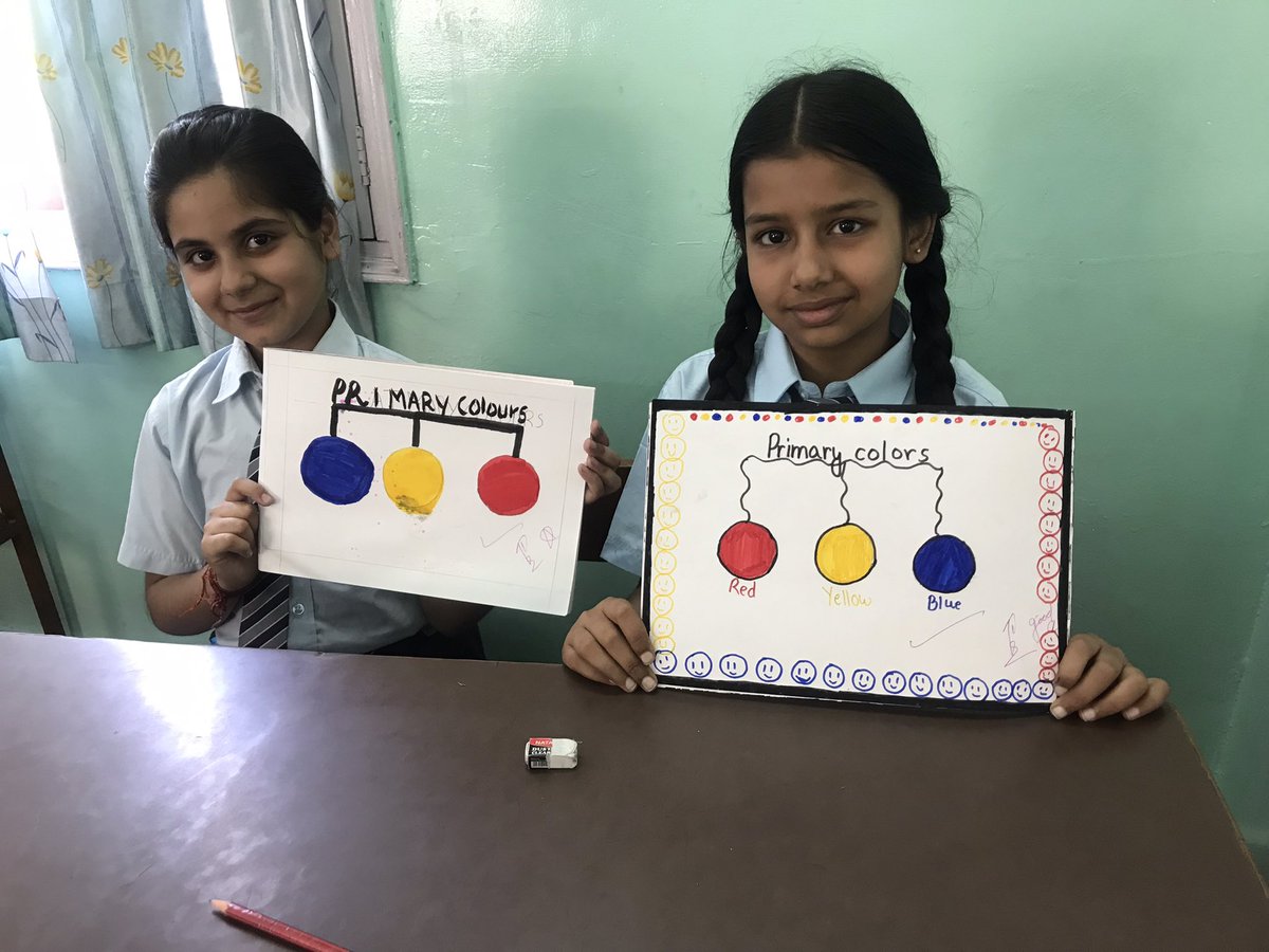 Kanchangold0044's tweet photo. Ss of #knps #Fun with #Colours and also learn about #Primary colours and #Secondary colours in Art Period Really they enjoy a lot. https://t.co/9GnBA4HPjJ