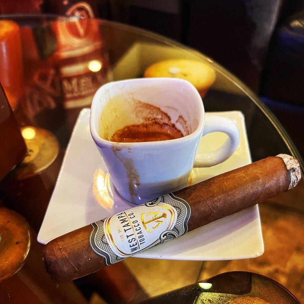 braddog's tweet photo. Trying out Maduro’s Cigar Bar in Sarasota.
#espresso #coffee #cigars #cigarlife #cigarculture #cigarbar #sarasota #swfl #westtampatobacco #cigaroftheday #cigarphotos #distinguishedruffian https://t.co/rsdmUIL9qK https://t.co/FWArRJYdZb