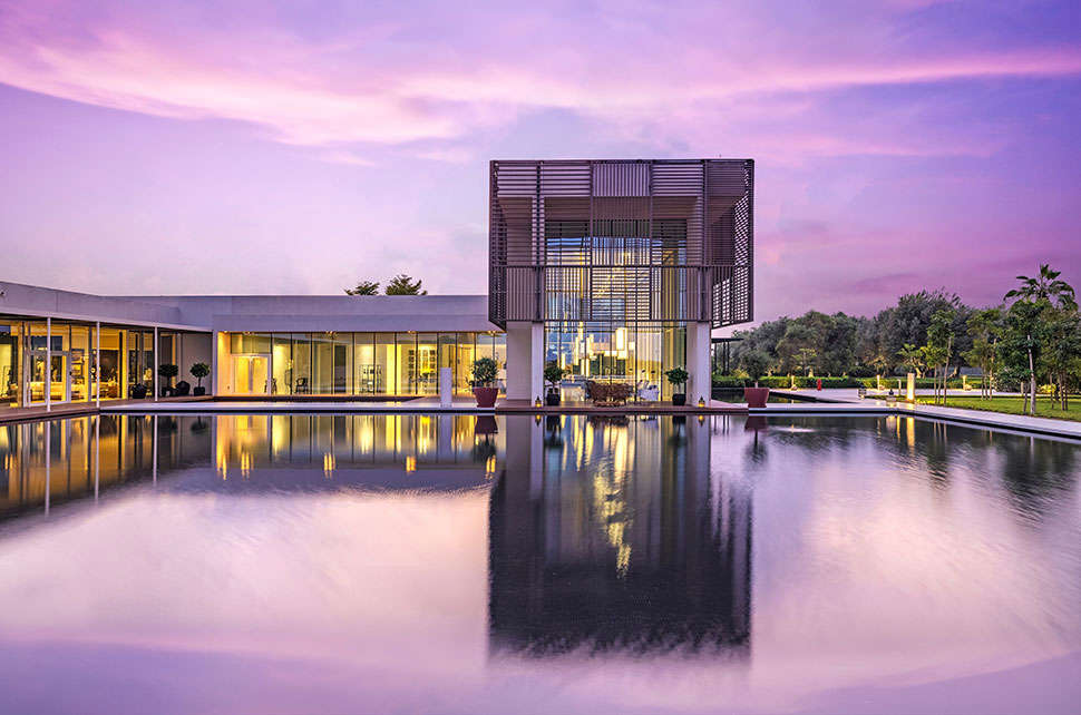 REFERENCESHOTEL's tweet photo. The Oberoi Beach Resort, Al Zorah, is a high-end resort located in the United Arab Emirates, nestled in a lush mangrove forest and bordered by white sandy beaches and turquoise lagoons. Designed by Italian architect Piero Lissoni, the design blends https://t.co/zfo8p0gFPA https://t.co/h7LeBOeOTu