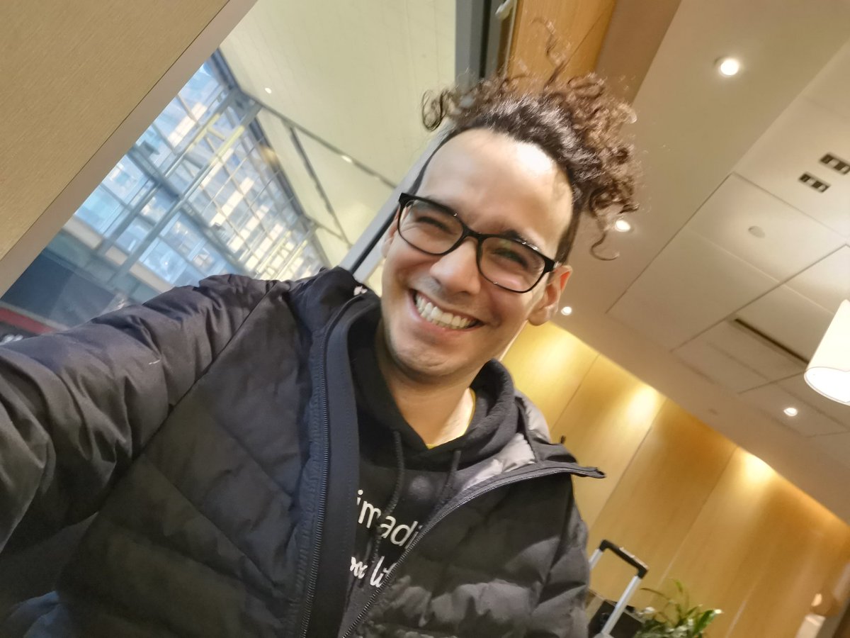 Michael Redhead Champagne tweet media