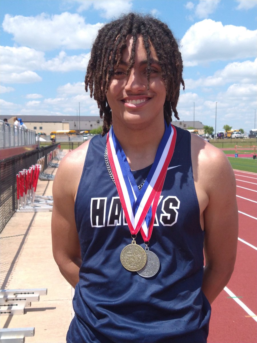 Congratulations to Trace Dalton on advancing to the Area Meet! Yesterday at the 23-5A District Meet, Trace placed 1st in Triple Jump (44' 5”) and 2nd in Long Jump (22'). Both jumps were PRs!