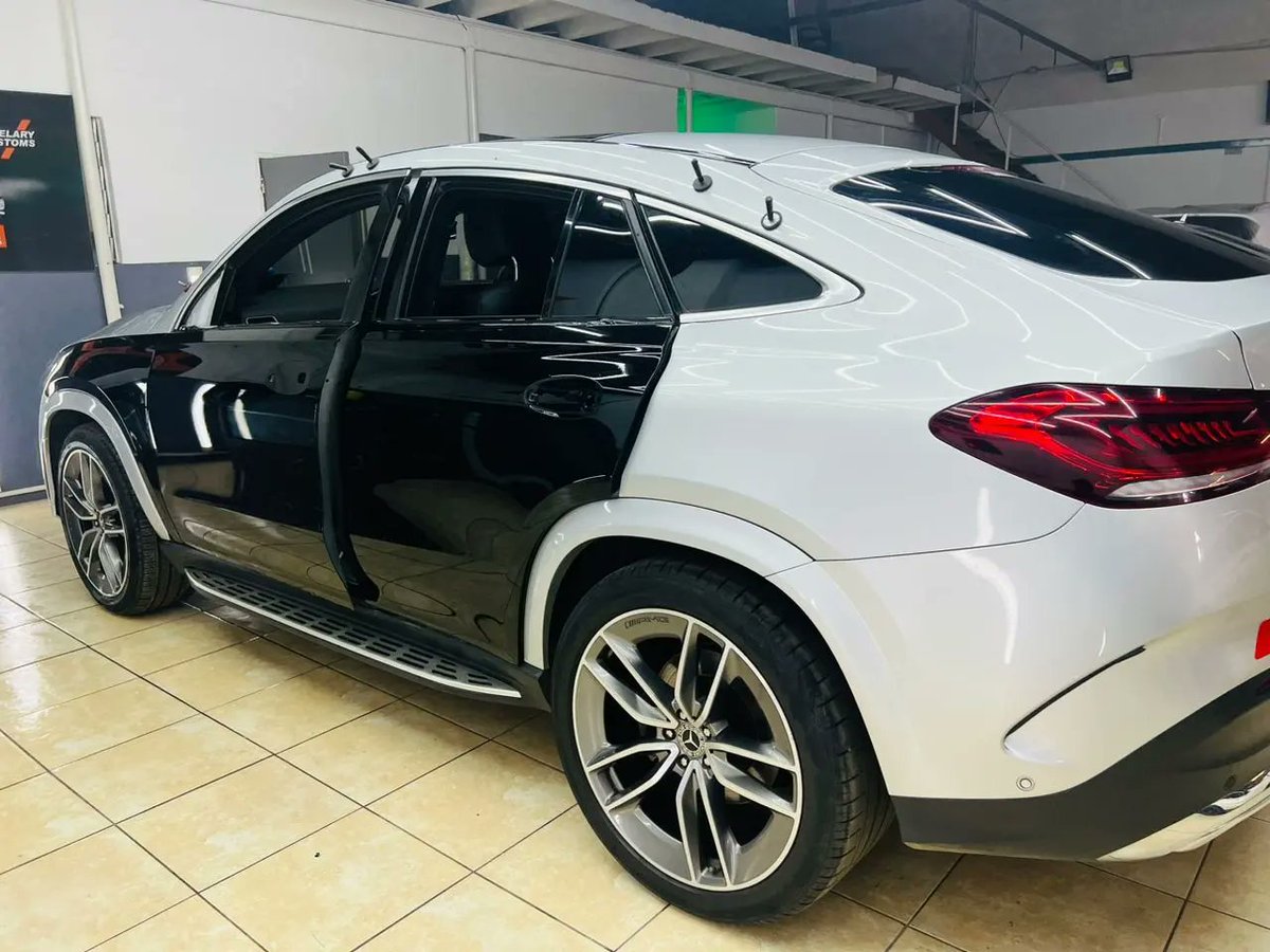 accelary's tweet photo. Not only are you limited to a transparent Paint Protection Film, but you can also pick from a wide range of colors !! 

Protect that paint and customize your car while you are at it !

Contact us on 0788 000 111 for a quotation 📌
#paintprotectionfilm #PPF #bodyfence #harare #zim https://t.co/LEEXrVbkDP