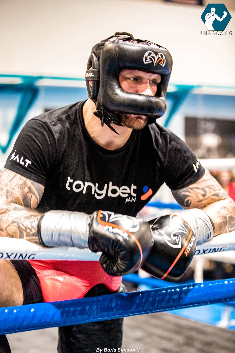 LionBolotnik's tweet photo. π±π»π₯π¦ #boxing #lnkboxing #CaneloRyder #Bolotniks #6may #mexicobaseball https://t.co/IyI7IvOHLv