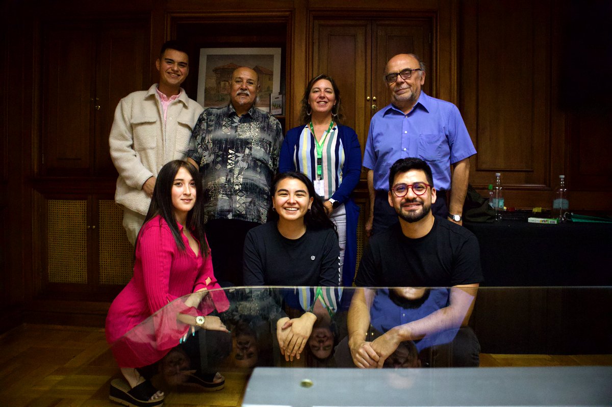 Ch_Transparente's tweet photo. 🔴 Junto a @IAFgrassroots, ayer evaluamos el trabajo que hemos estado realizando en #VínculoLocal 📍 con miembros de nuestro Directorio, aliados que nos apoyan en la ejecución y el equipo que esta fortaleciendo la integridad en las distintas comunas de nuestro país 💪 https://t.co/5aRdFAMArI