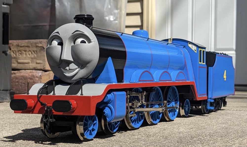 Daily Thomas Models (Archive) tweet media