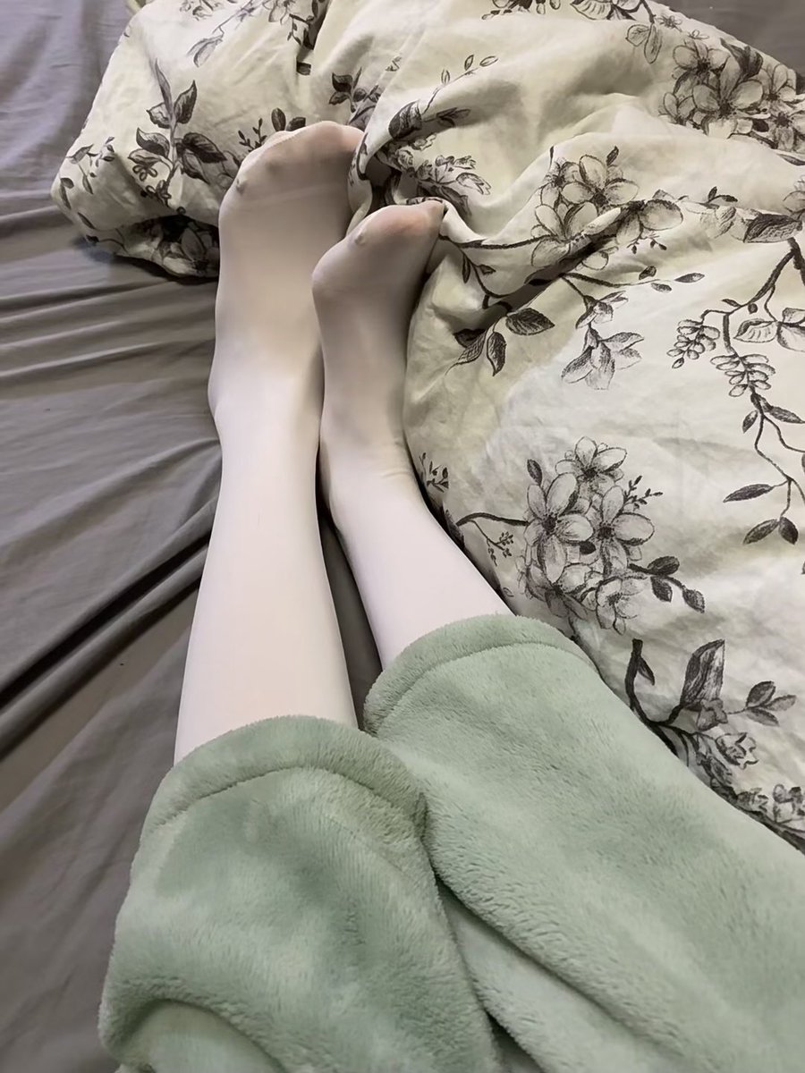 hotstuff322's tweet photo. 好丝滑，自己互碰都有种心慌慌的感觉🤭🤭 https://t.co/6ahRFtRH9X