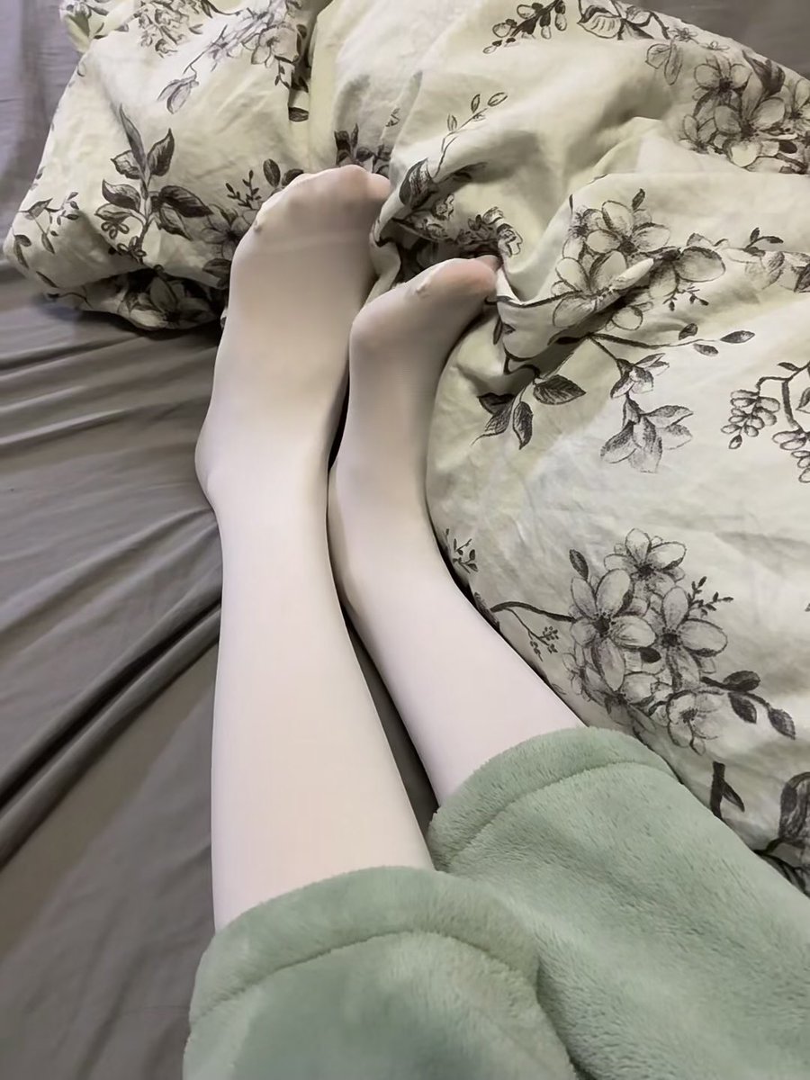 hotstuff322's tweet photo. 好丝滑，自己互碰都有种心慌慌的感觉🤭🤭 https://t.co/6ahRFtRH9X