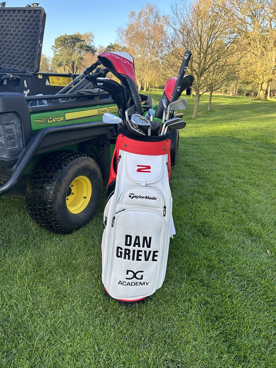 TheMickWeston's tweet photo. Glorious day @WoburnGC with @dangrieve &amp; @Golfsnappper - I do love a black lab https://t.co/GVV8TZg42n