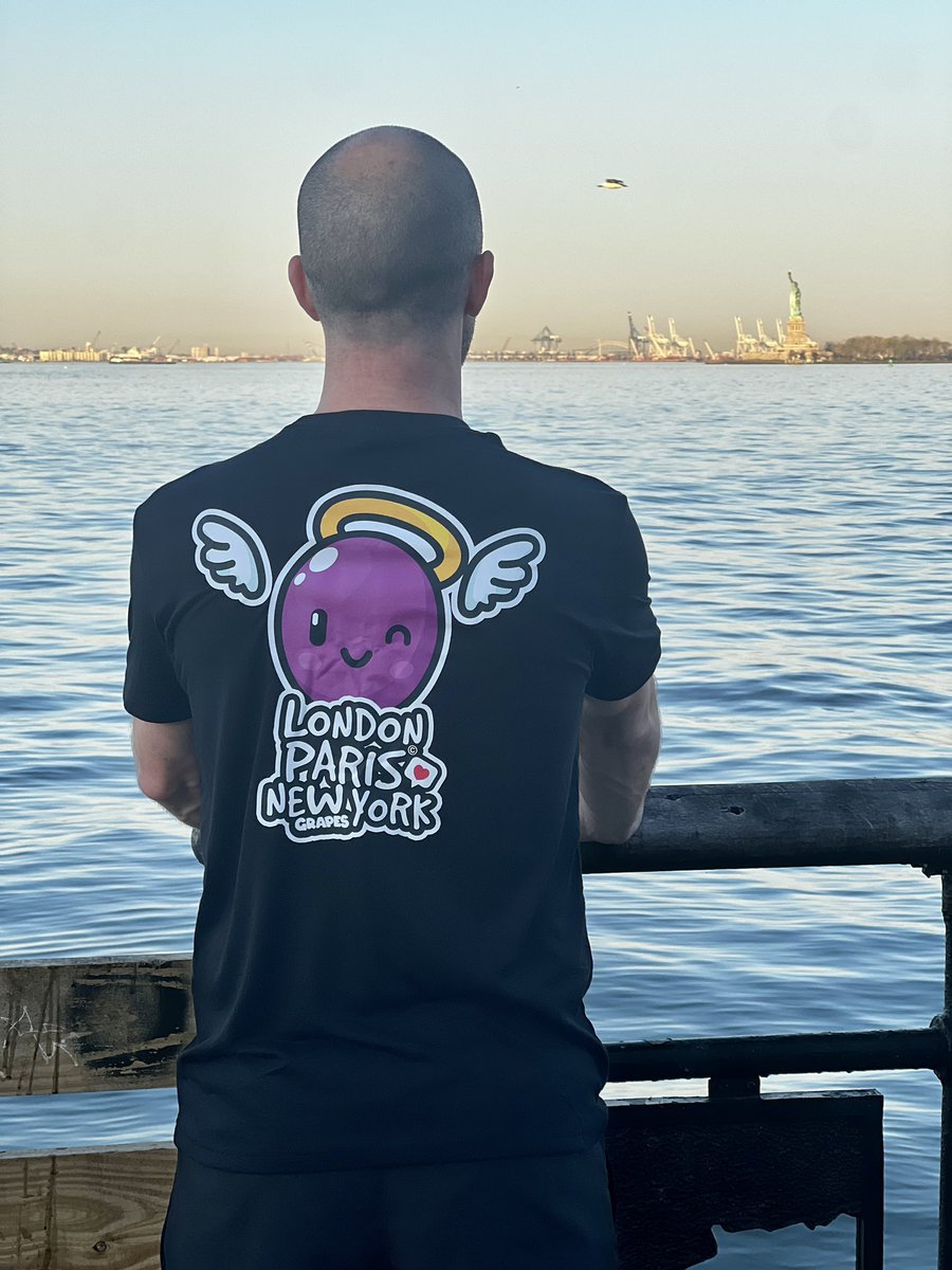 🍇 Sneak peek <a href="/JoinGrapes/">The GRAPES</a> Official Merch 🍇

Check out  <a href="/danbeasley1/">Dan</a> on his morning 10k run in NYC. Ready for another day at <a href="/NFT_NYC/">NFT.NYC</a> #NFTNYC 

👉 Like if you like👇Retweet if you want! 👇