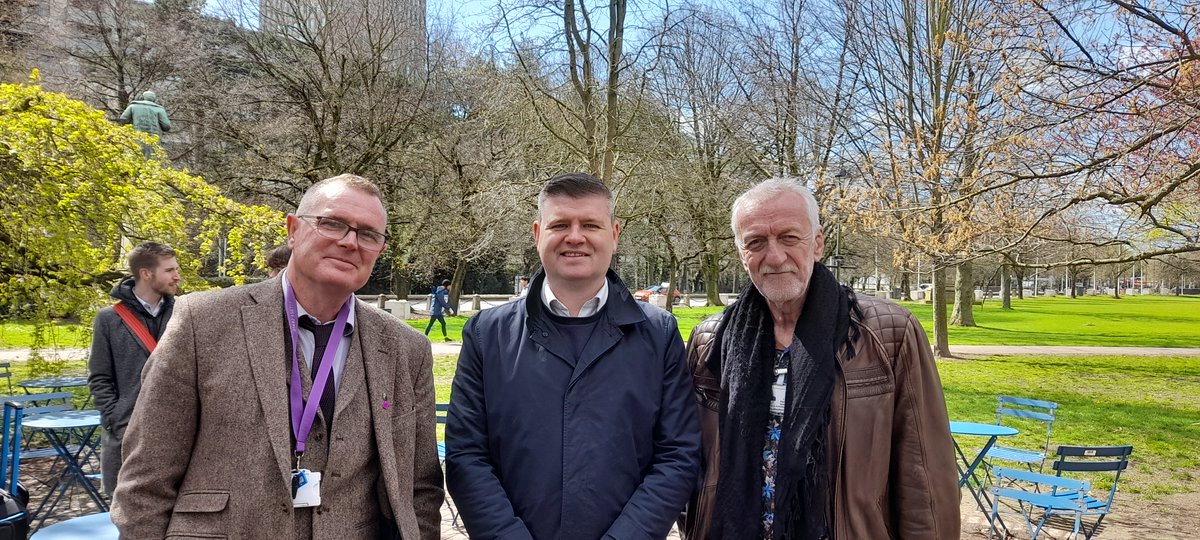 Kaleidoscope68's tweet photo. Great to hear @ITVDean take a keen interest in discussions with Rick from @CyfleCymru &amp; @Dechrau_Newydd Manager Tony about the impact of the #CostOfLivingCrisis on #ServiceUsers of drug and alcohol services across #Wales.

Tune in to @ITVWales at 6pm tonight for the full story. https://t.co/UdgMc7sO3Y