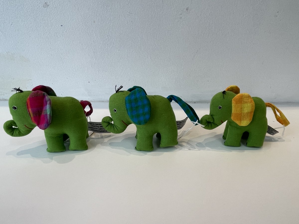FTSIpswich's tweet photo. And our whale is snacking on some seafood but the elephants have spotted the buns 🧁.  Get in quick before they disappear!

#fairtrade https://t.co/EbIVzh5sNj