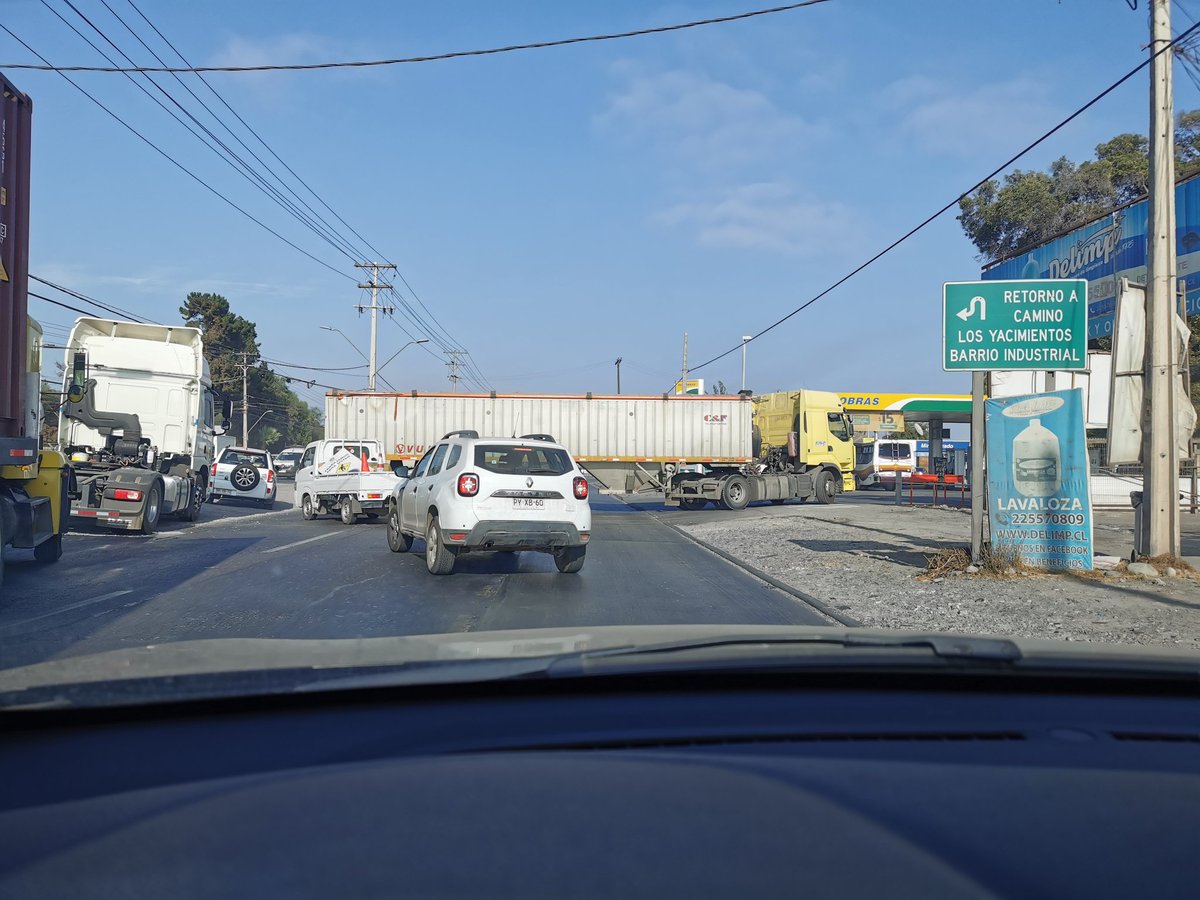 EGVM11's tweet photo. @Muni_Maipu Vehículo detenido en Camino a Melipilla!! https://t.co/UPUI1YJama