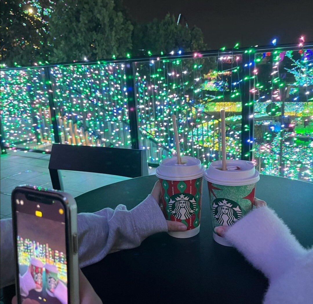 お酒は苦手なのでコーヒーで乾杯です☕️✨

よくおっちょこちょいだねって言われるのでドジなの直したいです·͜·なみだ

応援してくれる方はフォローお願いします💌  ̖́-

#裏アカ女子 #オフぱこ募集
#裏アカ男子と繋がりたい