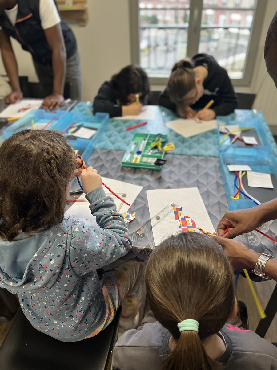 TeteBots's tweet photo. Le week-end dernier, nous avons organisé un #anniversaire unique et #personnalisé sur le thème des #artistes pour Julie qui a eu 9 ans ! 🥳🎈9️⃣🎨
Si vous souhaitez en savoir plus sur nos #formules Anniversaire, rendez-vous sur https://t.co/fN97vt0Gwj https://t.co/OoWWxTCsOY