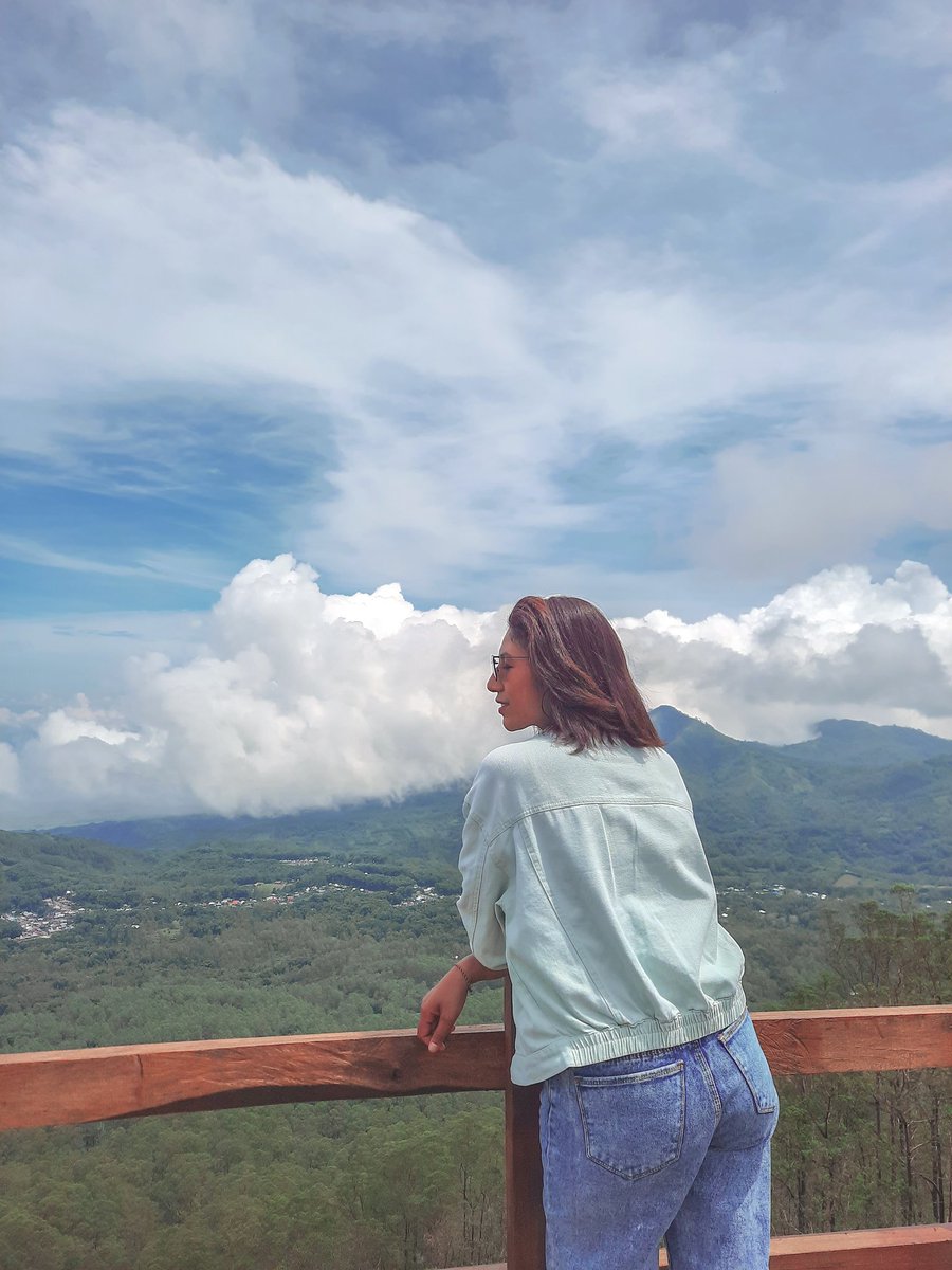 CheyDewa's tweet photo. Diam-diam mendoakan, tiba-tiba dikabulkan is another level of happiness 🍂🌸 https://t.co/Cw5IX7CZbJ