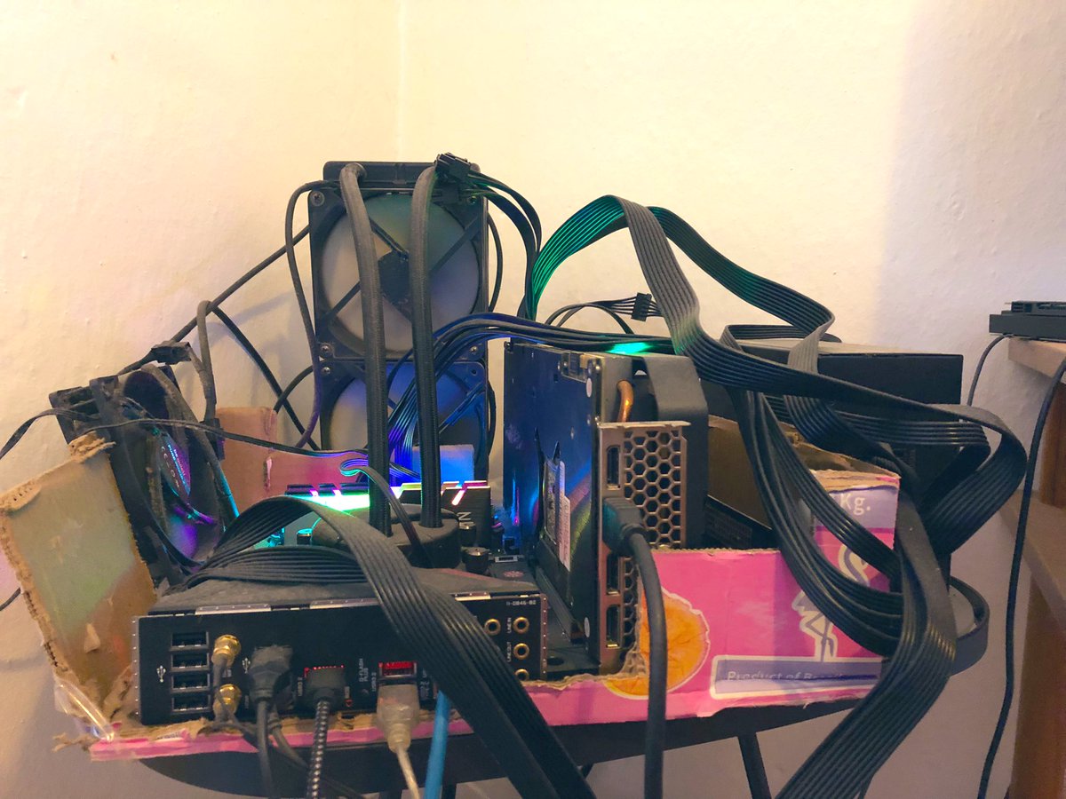 _derek_music_'s tweet photo. https://t.co/ZrLkxTgXTM

@GamesOculus @Oculus_Dev #vr #OculusQuest2 #Oculus #oculusquestpro #MetaverseWorlds #war #Ukraine https://t.co/1zKW6g5xwH