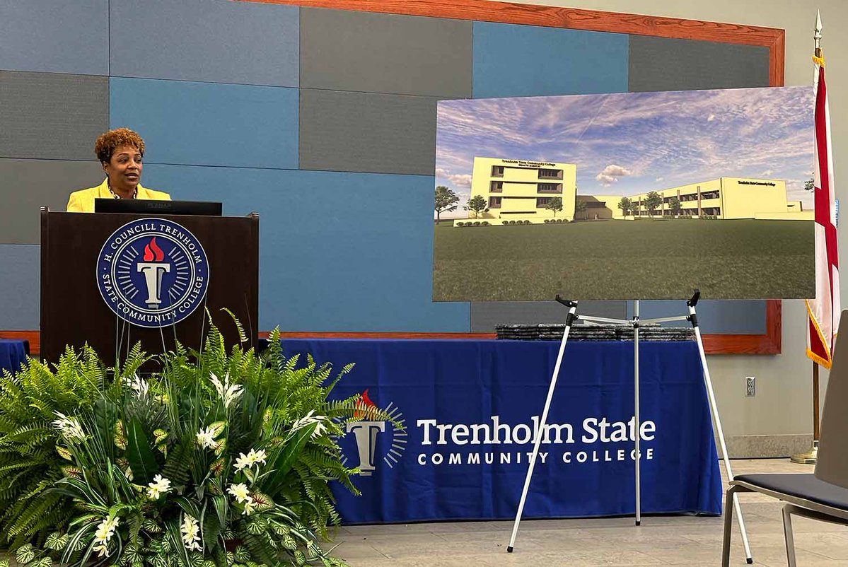MGMChamber's tweet photo. Our healthcare system is under great strain. Why? There are not enough trained medical professionals to go around.

Montgomery's Trenholm State CC is taking a major step to help solve that crisis with a new health sciences campus. 

Learn more here: https://t.co/fkEpCfKeu1 https://t.co/kvPME4IGAN