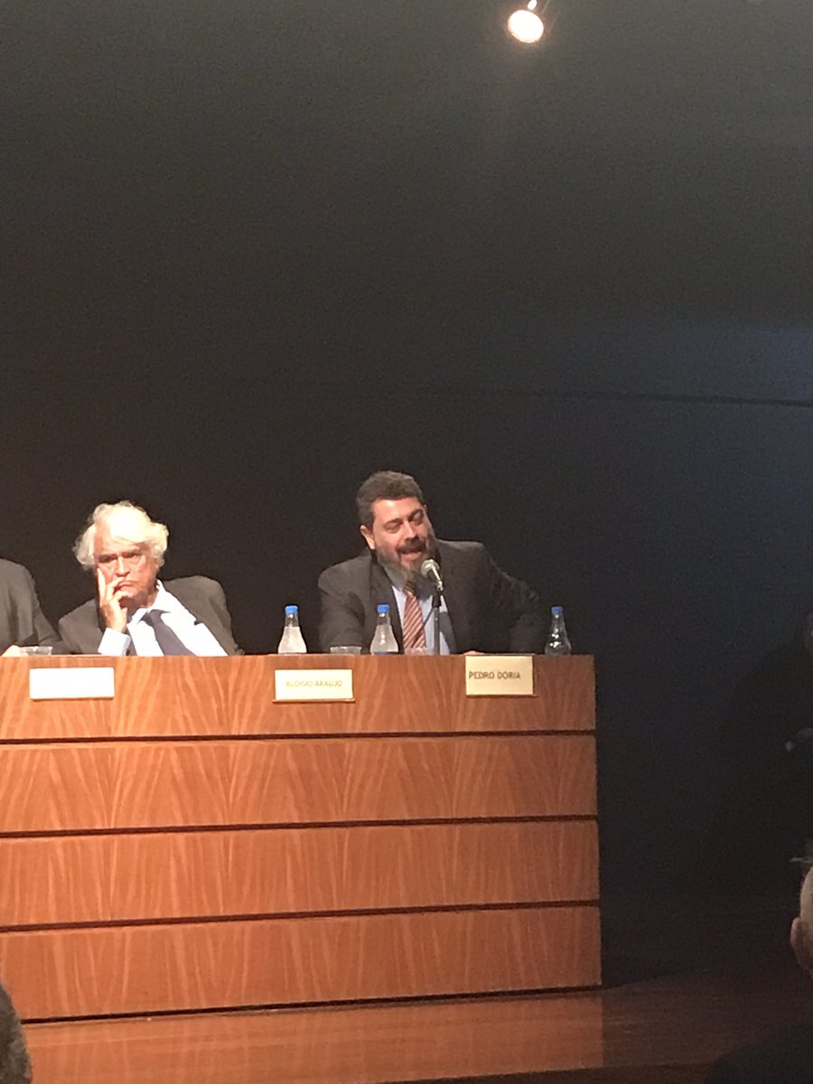 pluraleemsite's tweet photo. Jornalista @pedrodoria - “A produção mudou. E muitos ainda não se deram conta. Esta revolução digital tem impactos reais.” No Seminário de 25 anos da Revista Inteligência, na @abletras , com a presença do Ministro @silviolual // @mervalpereira @marizalouven @FGV @JornalOGlobo https://t.co/lU1alnazNo