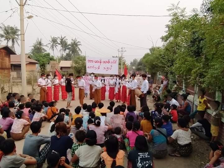 miN13700's tweet photo. The protesters of Arr Marn Thit strike in Salingyi township held 1st day of #RevolutionaryThingyan against the murderous military council on April 13.

#2023Apr13Coup
#WhatsHappeningInMyanmar https://t.co/zyJUTywST1