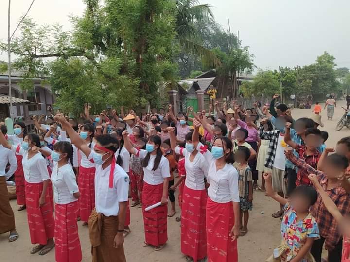 miN13700's tweet photo. The protesters of Arr Marn Thit strike in Salingyi township held 1st day of #RevolutionaryThingyan against the murderous military council on April 13.

#2023Apr13Coup
#WhatsHappeningInMyanmar https://t.co/zyJUTywST1