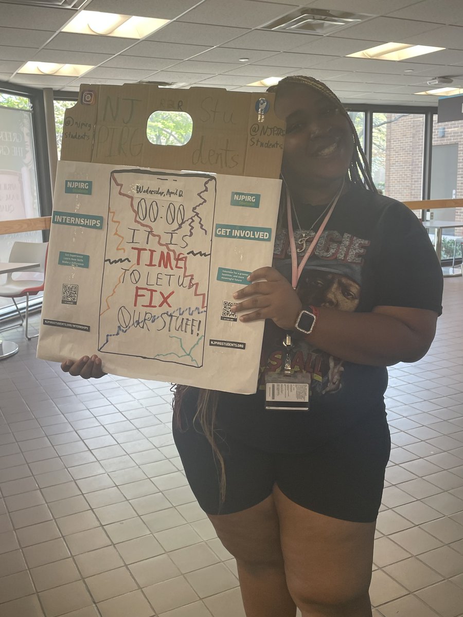 Students and Staff at Rutgers Camden show their support for #righttorepair! Let's fix our stuff!