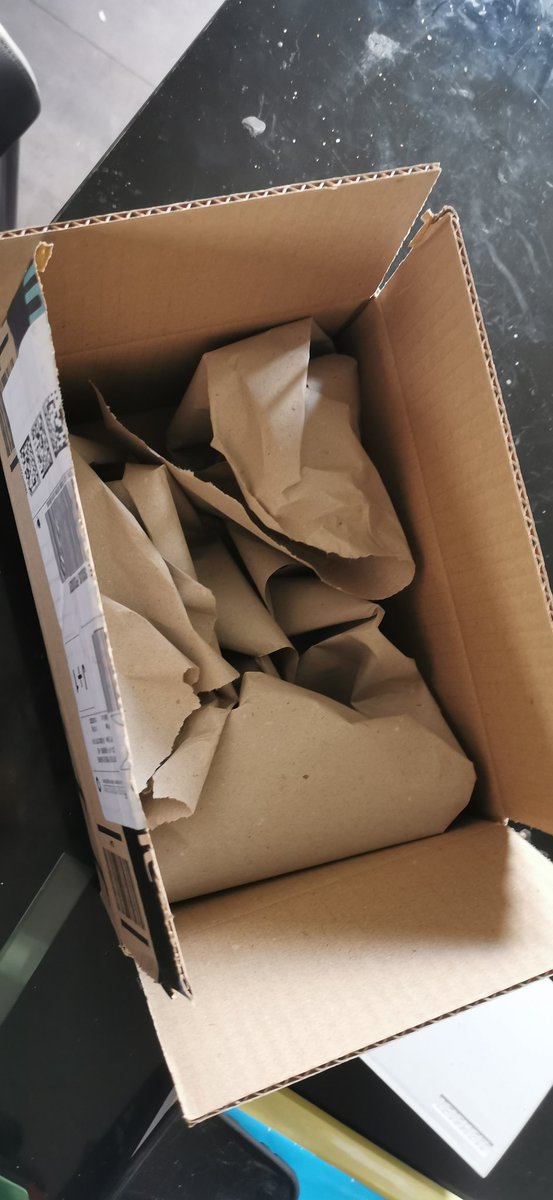 Gorothlive's tweet photo. @AmazonFrance vous êtes sérieux ? Savez vous c'est quoi l'écologie ? #ecologie #GIEC #amazon https://t.co/p8sX08nIuS