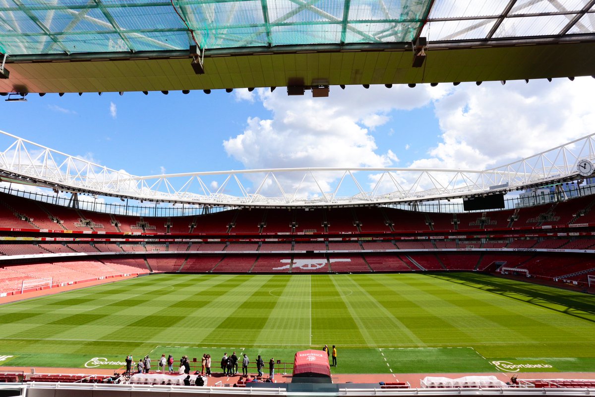 BarnsburyHA's tweet photo. Good day for a #AFCStadiumTour ⚽️🔴

Great to see kids learning about the history of @Arsenal 

Thank you to @AFCCommunity for having us! #barnsbury #halfterm https://t.co/2UWJREJ9Lt