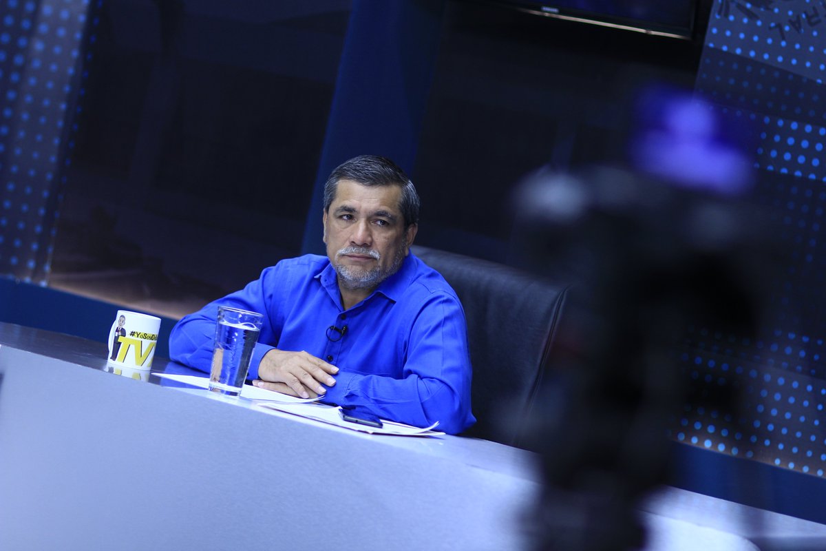 InformaTV_'s tweet photo. #EncuentroTVX| "Entre las instituciones disueltas se encuentra el #FISDL, #DIGESTYC, #INPEP  y se encuentra en proceso la disolución de la Autoridad Marítima Portuaria", menciona @hectorAmilkr, vocero de @MTD_OficialSV. https://t.co/GuCdI21XSD