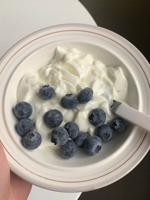 faunex's tweet photo. I didn't eat in the morning, let's take this as my breakfast https://t.co/l8AWLX3J1p