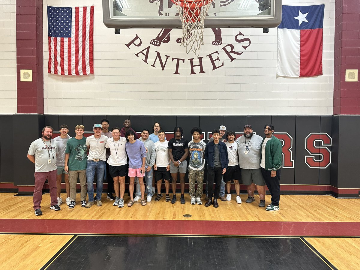 tms_Athboys's tweet photo. It was great to see our Former Panthers that are Seniors now back at TMS! #TMSPantherPride @HumbleISD_TMS @crizer_TMSPE @MrCoachEstridge https://t.co/tlFd9eoJe7