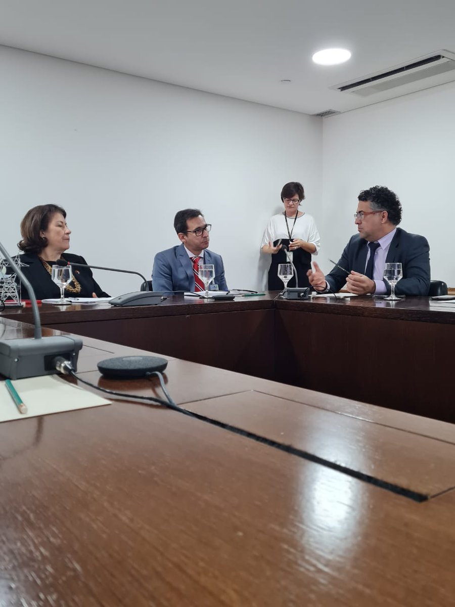 AlencarBraga13's tweet photo. Agora há pouco participei de uma reunião no Palácio do Planalto para discutir a reestatização da Eletrobras. #reestatizaeletrobrasjá https://t.co/vcHYiwXMHK