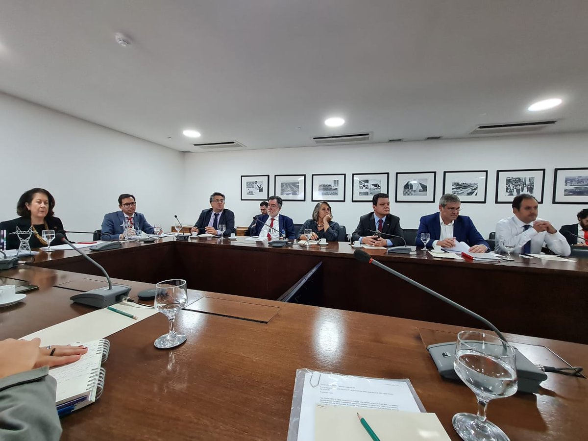 AlencarBraga13's tweet photo. Agora há pouco participei de uma reunião no Palácio do Planalto para discutir a reestatização da Eletrobras. #reestatizaeletrobrasjá https://t.co/vcHYiwXMHK