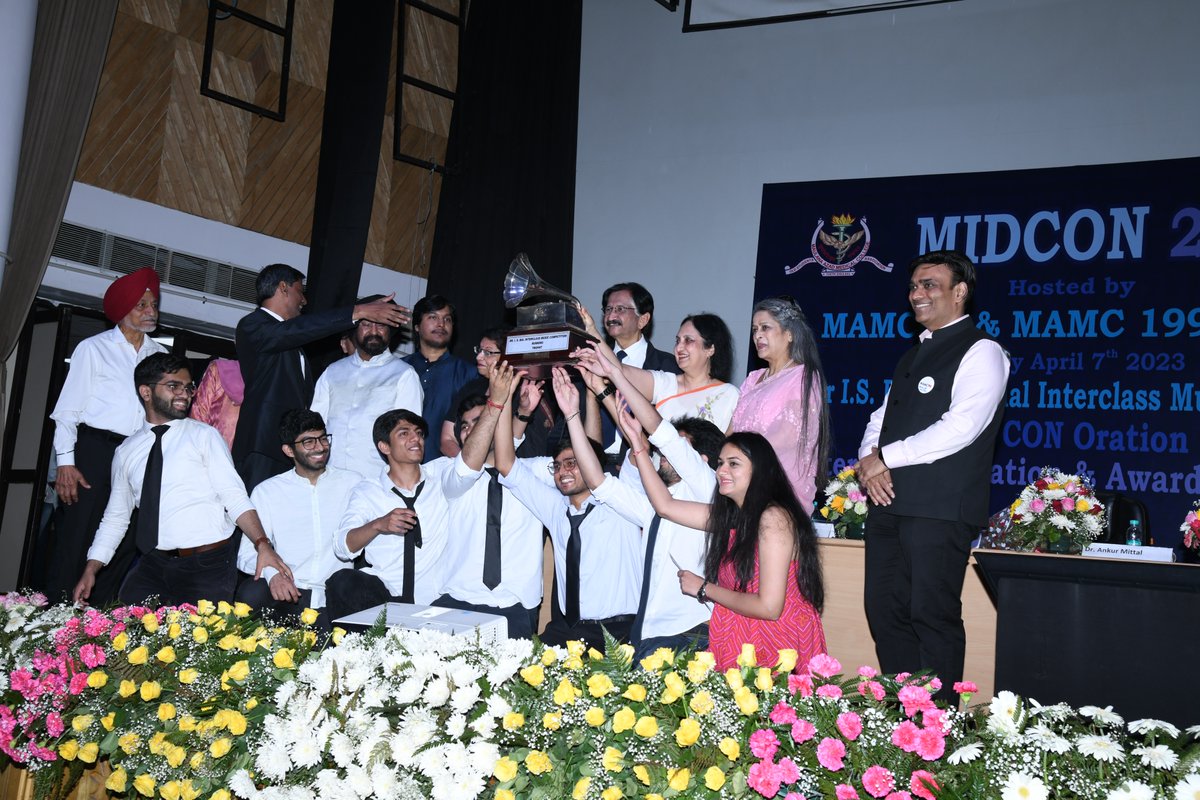 MAMC_NewDelhi's tweet photo. #MAMC wishes the very best in life to the interns who recently completed their training! https://t.co/U4R9UWUrTX
