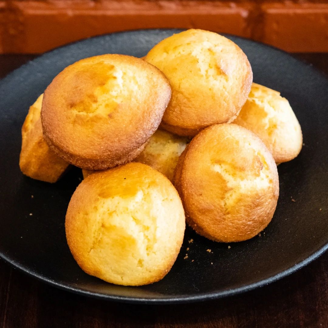 DulanFood's tweet photo. Some things are classic for a reason. Munch away on a cornbread muffin as a side to our classic soul food. https://t.co/EhmfoLhj9a