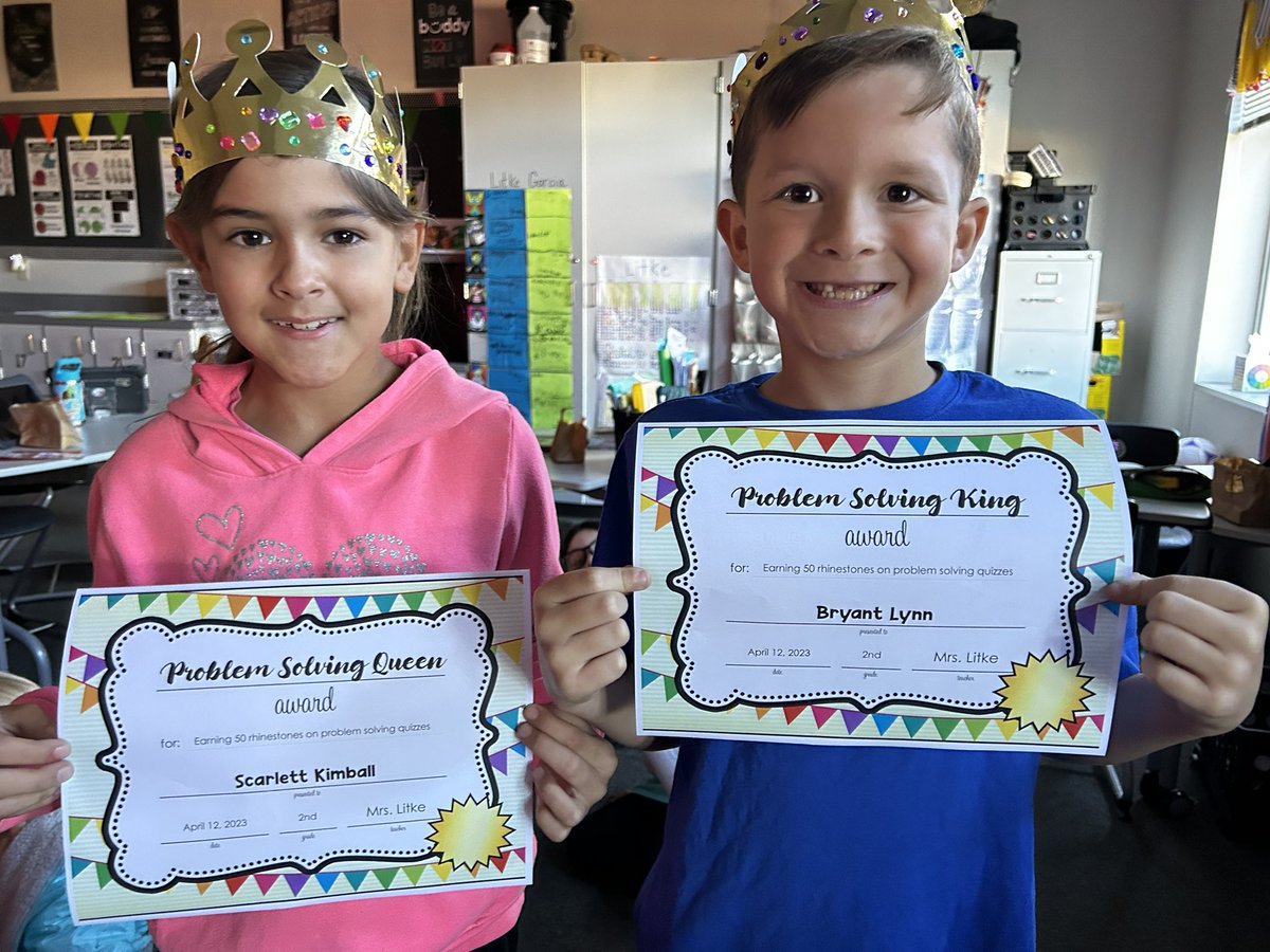 LitkeAngie's tweet photo. Royalty in second grade @Longbranch_Elem !!  Problem solving kings and queens! https://t.co/axmAs6Mf3V