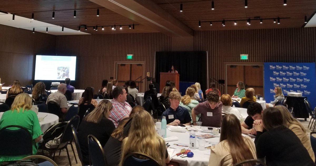 SmokeFreeMason's tweet photo. Loving the #Intergenerational theme of this year's KY Tobacco Control Conference with @lauraposkin! #KytobaccoFree @kysmokefree @KYTobaccoFree https://t.co/TFGF1Wr195