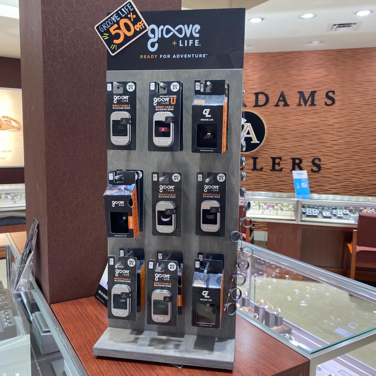 VanAdamsJeweler's tweet photo. 50% OFF Groove Life Silicone wedding bands! 

⭐️ In-stock ONLY. No special orders.

Sale ends April 30th 💍

*offer available while supplies last. Some exclusions apply. See store for more details. https://t.co/fGdD9dDfCo