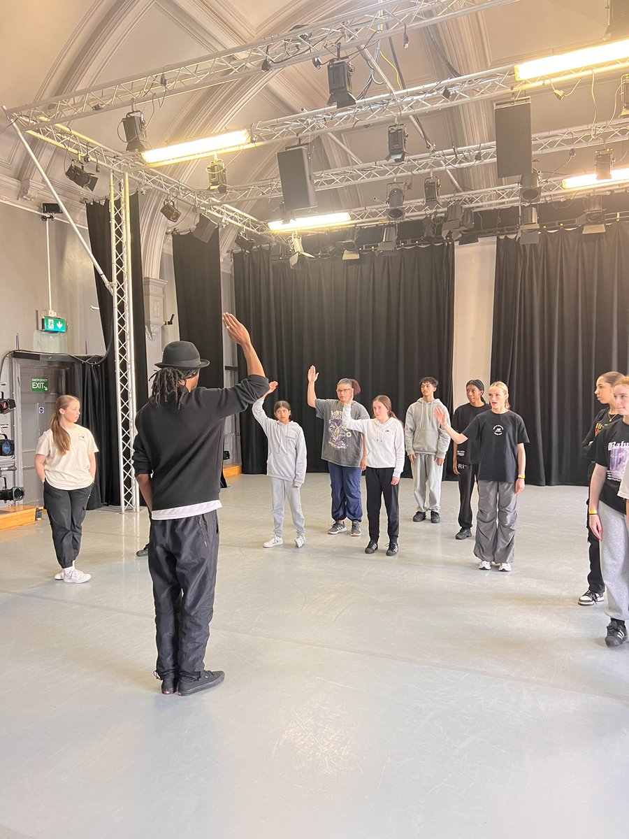 Swindon Dance tweet media