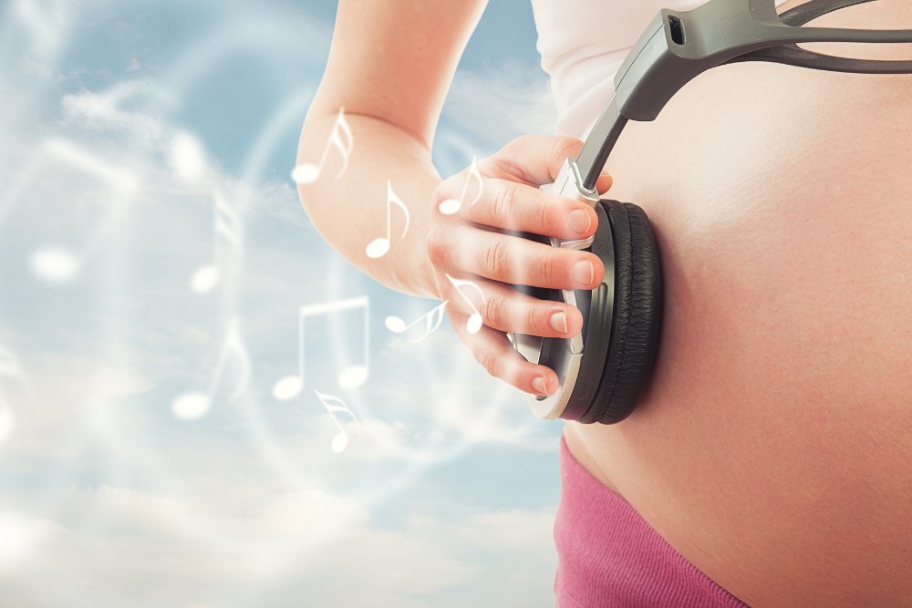 <a href="/carles_escera/">Carles Escera</a> <a href="/Brainlab_UB/">Brainlab - Universitat de Barcelona</a> <a href="/lgomezroig/">Lola Gómez Roig</a> <a href="/SJDbarcelona_es/">Hospital Sant Joan de Déu Barcelona ES</a> 💬 Daily prenatal exposure to 🎶 music during the last trimester of #pregnancy is related to a more robust encoding of speech stimuli and better early acquisition of #language in infants.