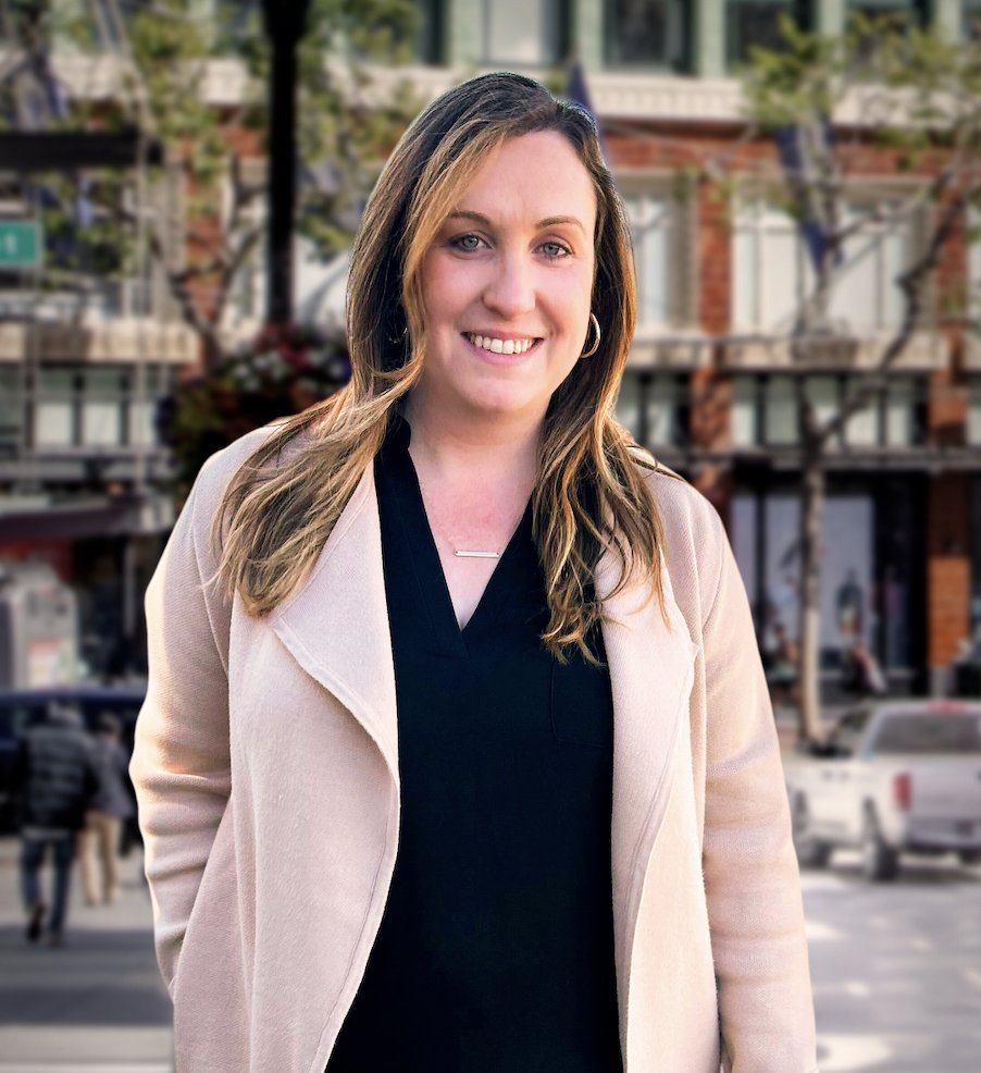 hotwireglobal's tweet photo. Let's give it up for our very own #PR 'Industry Champion' @Hcraft, who was recently crowned by @PRNews in their #TopWoman Awards program! ๐
See the full list of winners here: https://t.co/fEQdUmCBZW https://t.co/qVUibOQwe3