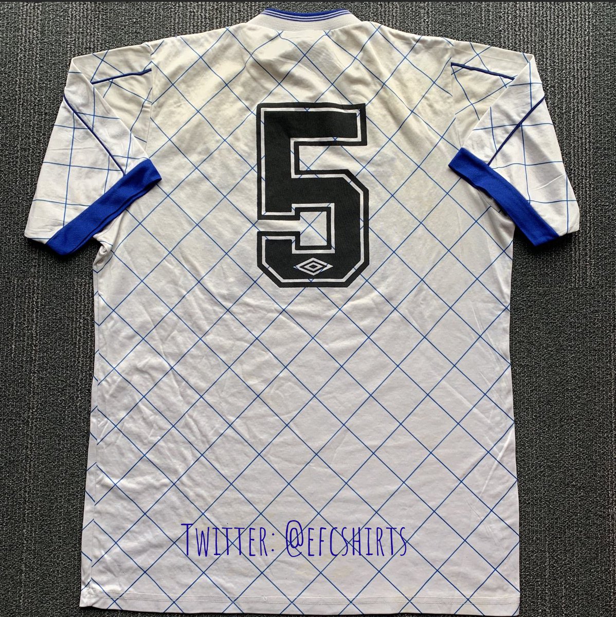 efcshirts's tweet photo. Shirt from 1986-88 but #EvertonFC never wore it in a competitive match (friendlies only) .. can’t find pics of it 😅 from Dave Watson’s collection .. RTs much appreciated and if anyone find a pic pls DM @EvertonHeritage #matchworn https://t.co/8ZN34Y9ceA