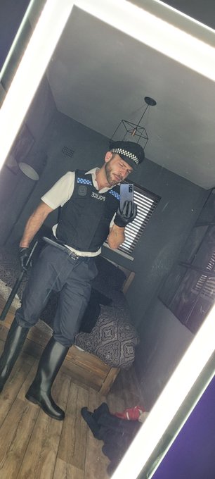 Who likes a uniform? https://t.co/tTGVdW7Iee