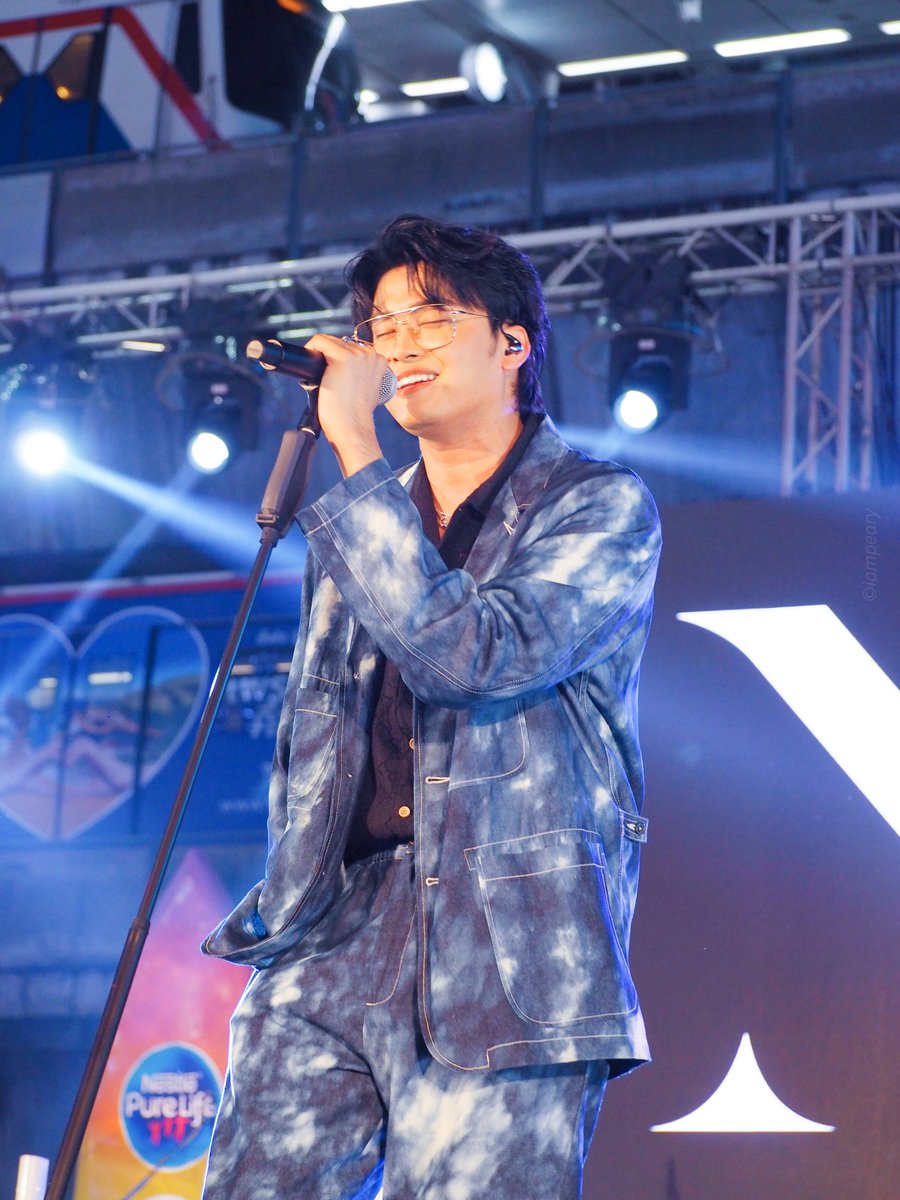 iampare_p's tweet photo. — จังหวะเธอยิ้ม จังหวะเธอเขิน … มันดูเหมือนโลกหมุนช้าลงกว่าเดิม 🥹

#SiamParagonSummer2023xNonTTanont
#NONTTANONT
📍Siam Paragon | 13.04.2023 https://t.co/wx1wa5EXZt
